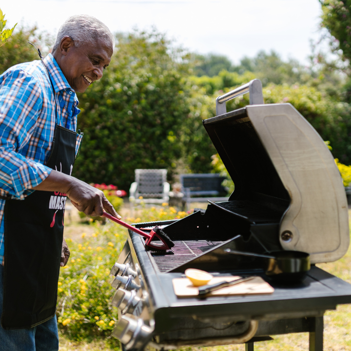 Hoe kun je het beste een BBQ schoonmaken?