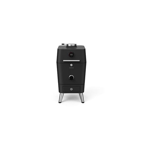 Zwarte Everdure 4K kamado grill met zilveren poten en een digitaal display.